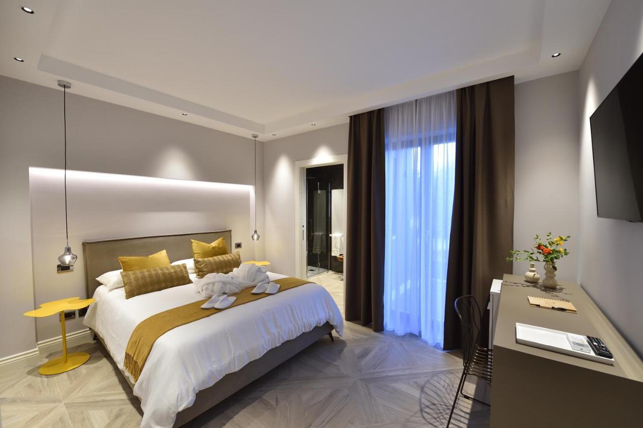 La Dependance Luxury Bed And Breakfast Fondi Bagian luar foto