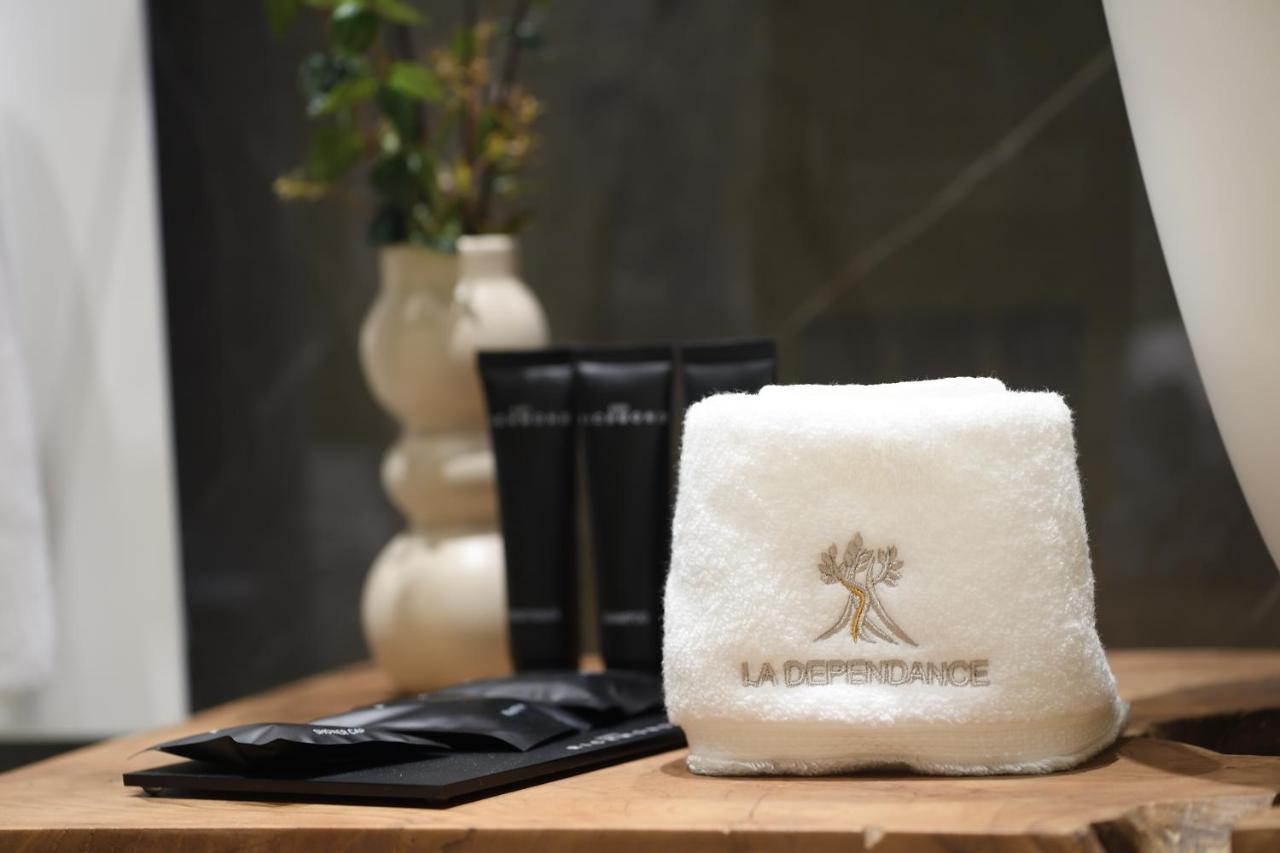 La Dependance Luxury Bed And Breakfast Fondi Bagian luar foto