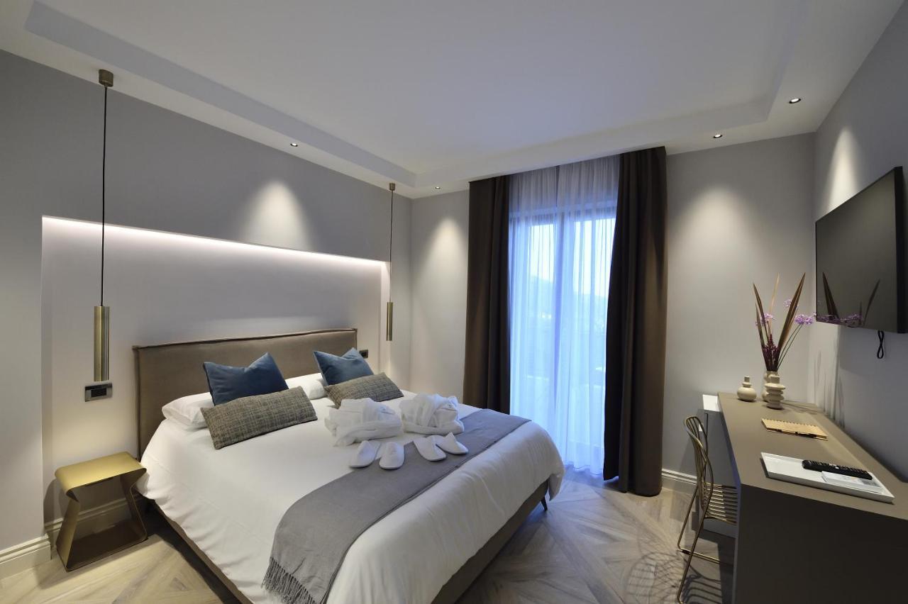 La Dependance Luxury Bed And Breakfast Fondi Bagian luar foto